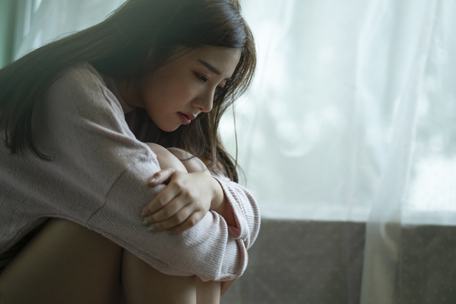 落ち込む